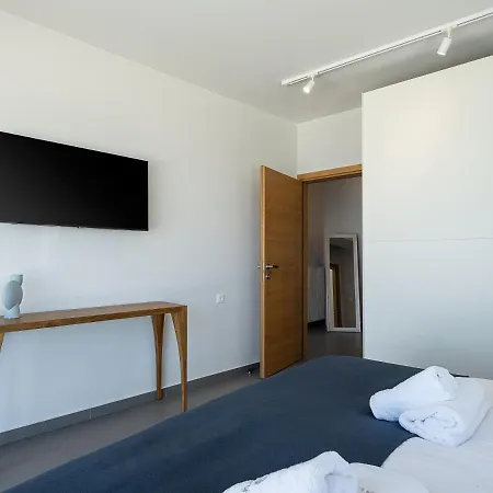 Alectrona Living Crete, Acro